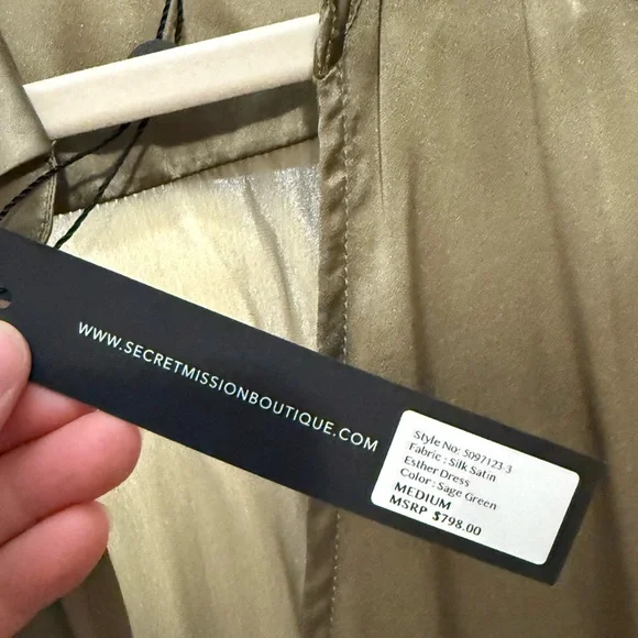 Secret Mission Esther Dress - Picture 4 of 7